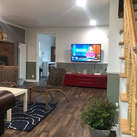 Entire Detached 3-Bedrooms Cute Home In Cornwall Area Exteriör bild