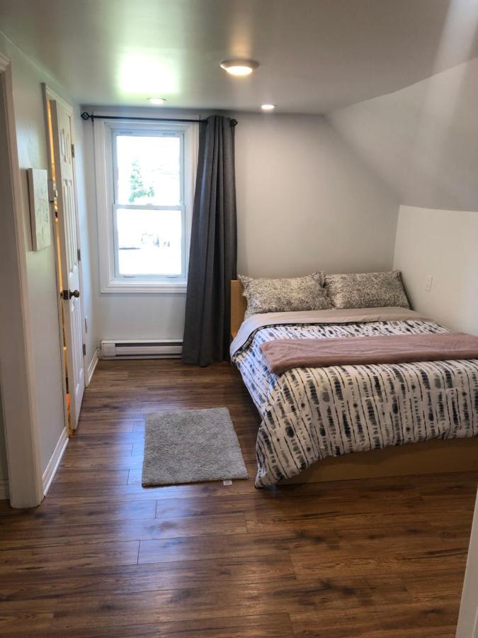 Entire Detached 3-Bedrooms Cute Home In Cornwall Area Exteriör bild
